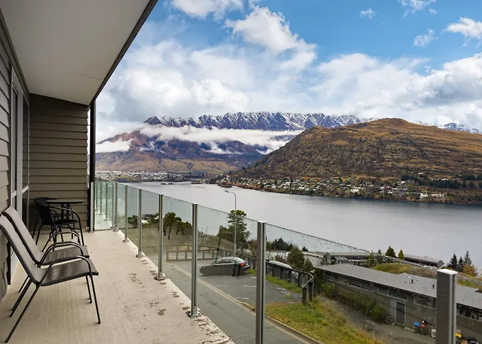 Top Of The Lake - Queenstown Holiday Home