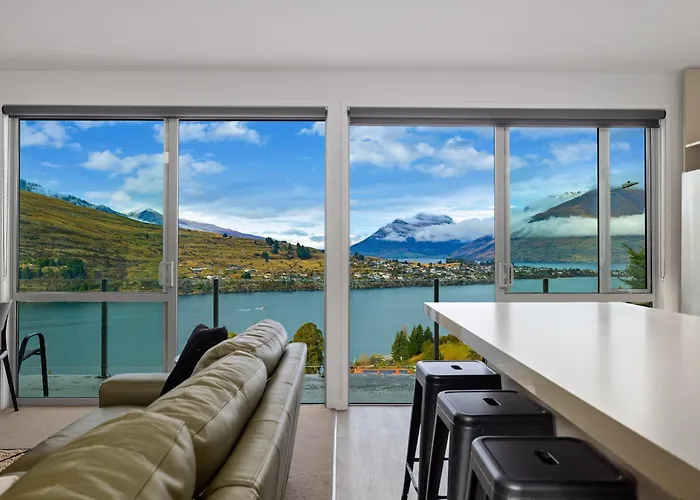 Top Of The Lake - Queenstown Holiday Home